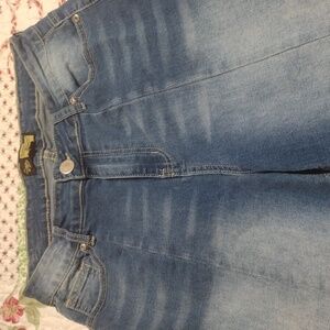 Susanne Betro wide leg jean.